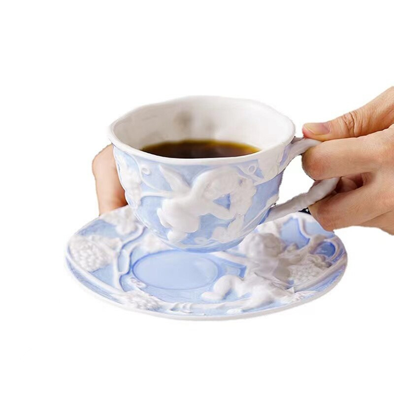 Vintage Blue Relief Angel kávés és teás csésze készlet Dombornyomott kézműves kerubok, kézzel festett kerámia délutáni tea kávéscsésze és teáskanna