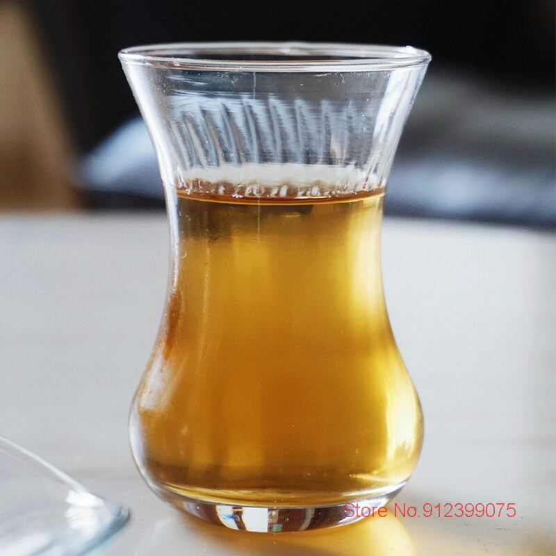 135 ml Elegantiškas bešvinis stiklinis vandens puodelio ir lėkštės rinkinys, skirtas moterims biure naudoti turkišką juodą arbatos puodelį bangų lėkštės kavos gėrimo puodelis