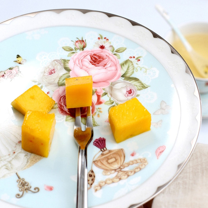 Elegáns teáscsésze készlet Bone China teáscsésze és csészealj szett virágmintás kávés csésze készlet teáscsésze desszert tányér porcelán ivóeszköz ajándék