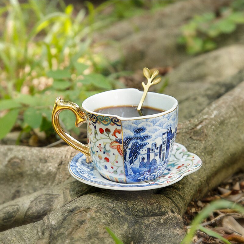 Poharak Csészealjak Szett Kerámiák Exquisite Retro Light Luxus Kézi festés Illesztés Kék-fehér porcelán kávéscsésze edény tea csésze
