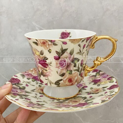 Kreatív gyönyörű bögrék Kávéscsésze Espresso Szolgáltatások Bone China Újrafelhasználható teáscsésze készlet Luxus délutáni tea Kávé ivóeszközök