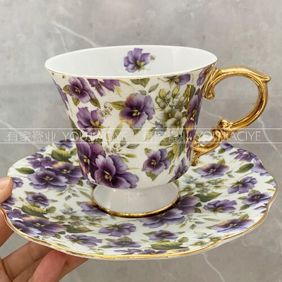 Kreatív gyönyörű bögrék Kávéscsésze Espresso Szolgáltatások Bone China Újrafelhasználható teáscsésze készlet Luxus délutáni tea Kávé ivóeszközök