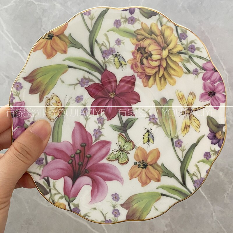 Kreatív gyönyörű bögrék Kávéscsésze Espresso Szolgáltatások Bone China Újrafelhasználható teáscsésze készlet Luxus délutáni tea Kávé ivóeszközök