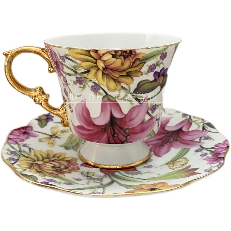Kreatív gyönyörű bögrék Kávéscsésze Espresso Szolgáltatások Bone China Újrafelhasználható teáscsésze készlet Luxus délutáni tea Kávé ivóeszközök