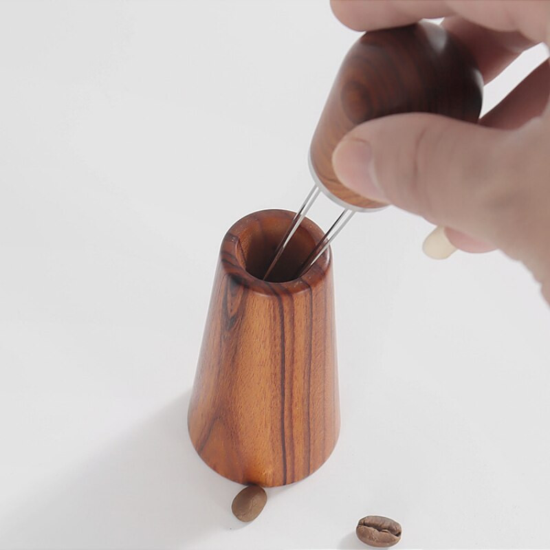 Woodiness Espresso Blender Metal Wdt Tool savaime išsilyginantis stovas Kavos audinio miltelių adata pušies virimo aparatas juodas su pagrindine rankena