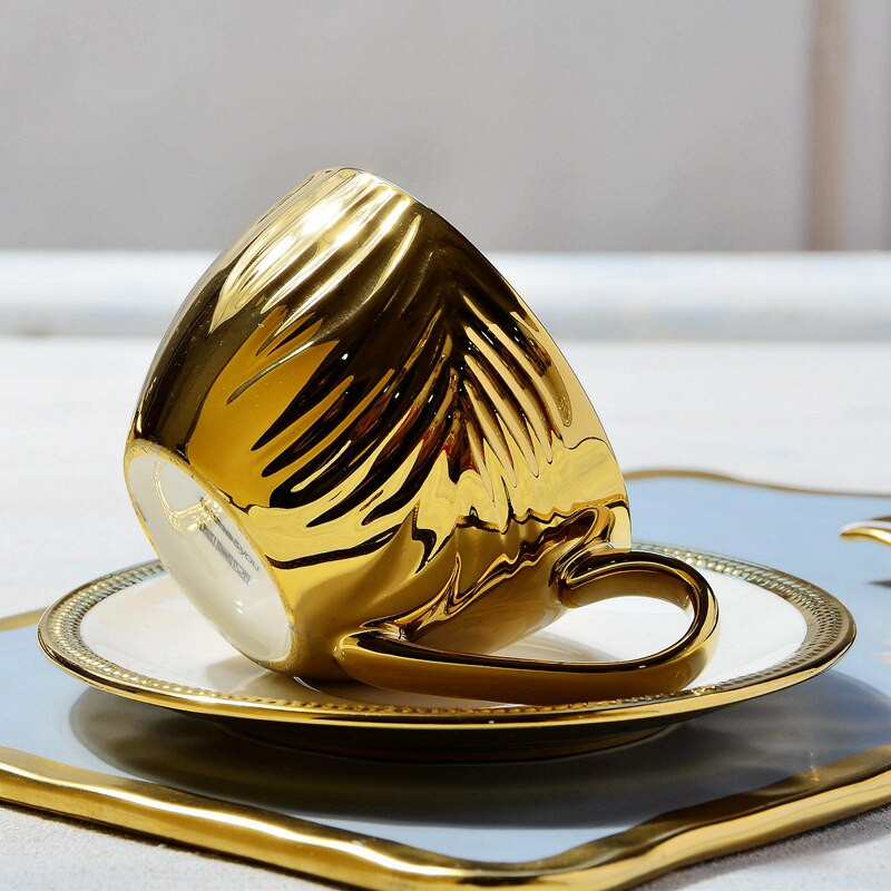 Eszpresszó arab kávéscsésze szett Luxus török étkészlet Reggeli Buborék Tea bögre Kávéscsésze Porcelán Taza De Cafe Desszertcsészék