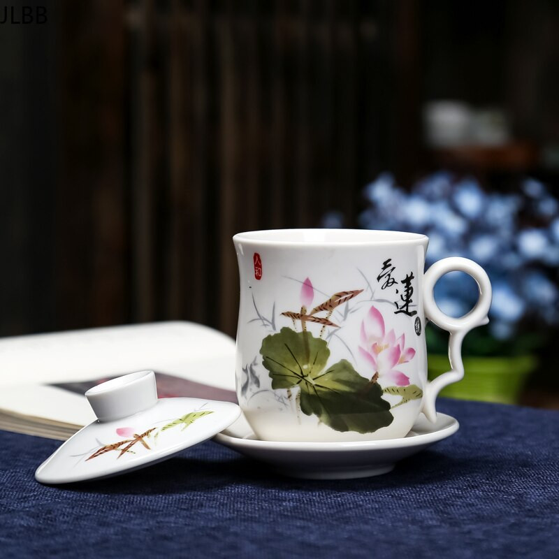 Kék-fehér porcelán irodai teáscsészék fedőszűrővel Kreatív kerámia, kézzel festett vizescsészék Háztartási ivóedények Ajándékok