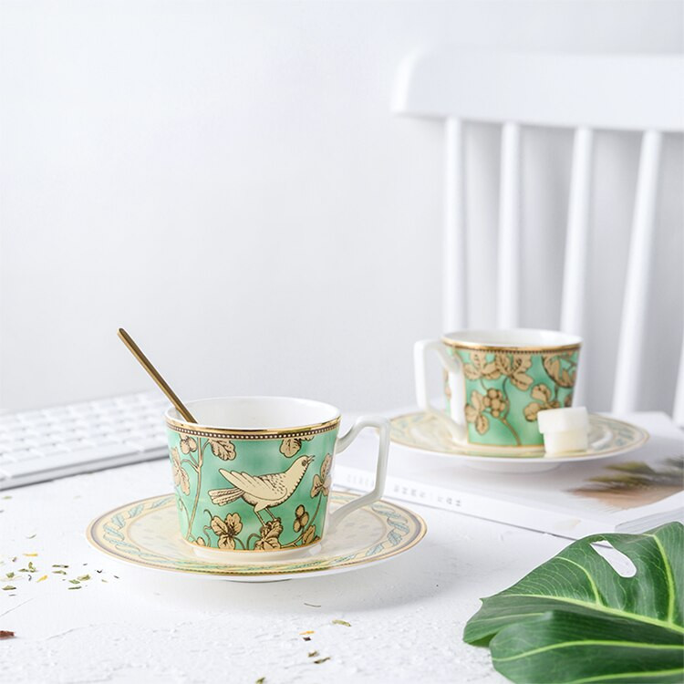 Többször használható kerámia luxus kávéscsésze szett Elegáns aranyos Cappuccino Mate csésze angol teáskészlet Canecas porcelán kávéscsésze AA50BD