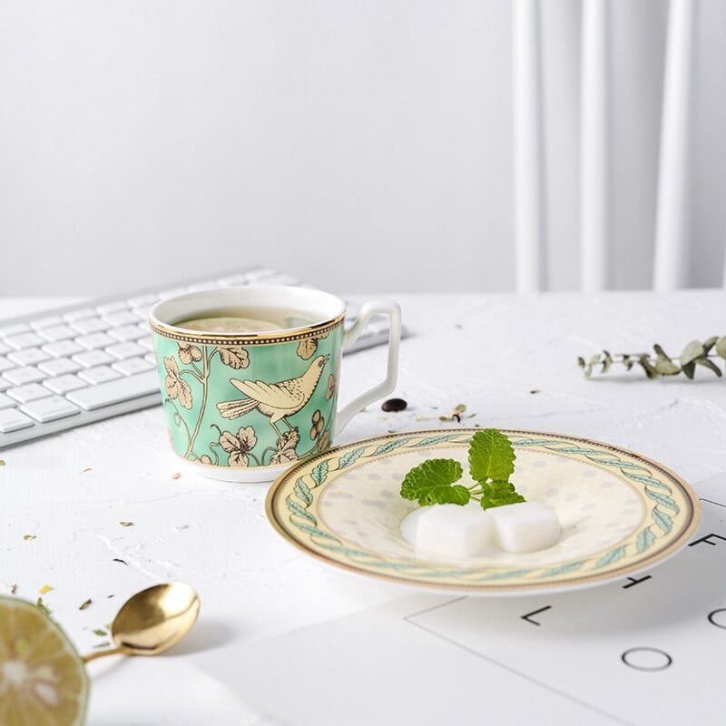 Többször használható kerámia luxus kávéscsésze szett Elegáns aranyos Cappuccino Mate csésze angol teáskészlet Canecas porcelán kávéscsésze AA50BD