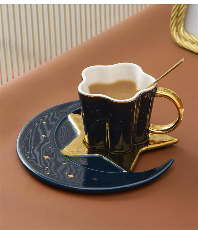 Kreatív kerámia Star Moon kávéscsésze és csészealj kanál Arany nyelű bögre Délutáni teáscsésze Gyümölcslé Víz Italok Csésze Porcelán