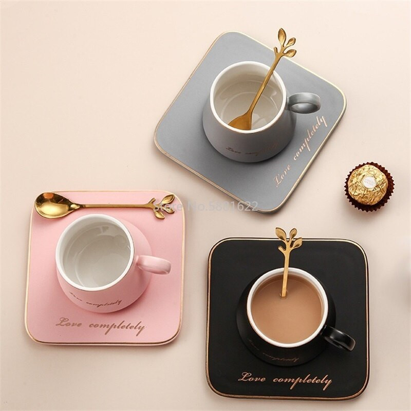 Kūrybiškas europietiško Pnompenio kavos puodelio lėkštės rinkinys Popietės arbatos vakarietiškas restoranas Keraminė kava