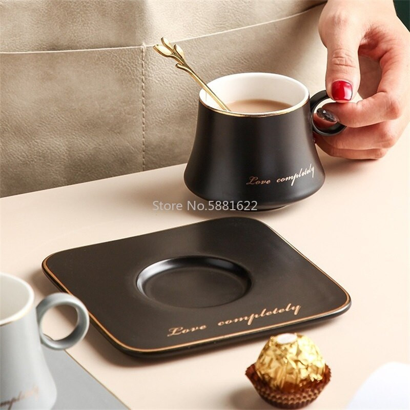 Kūrybiškas europietiško Pnompenio kavos puodelio lėkštės rinkinys Popietės arbatos vakarietiškas restoranas Keraminė kava