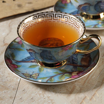 Висококачествен комплект керамични чаши за кафе в европейски стил с лъжичка чинийка Комплект порцеланови чаши за кафе от висок клас