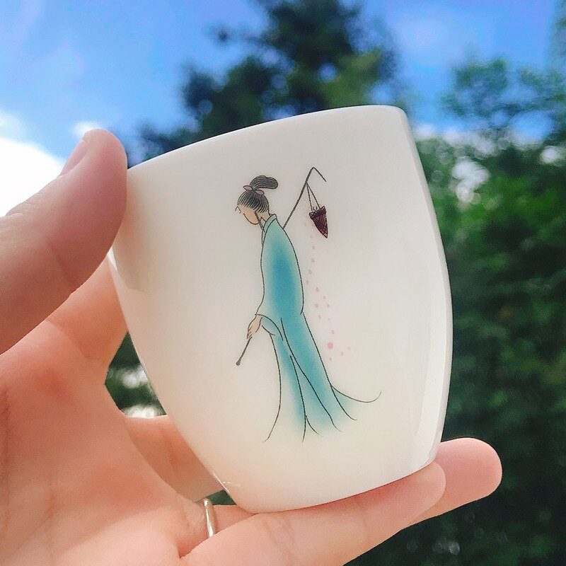 Japoniško stiliaus keraminis arbatos puodelis, baltas porcelianinis Kung Fu Master puodelis, rankomis dažytas biuro gėrimas Kūrybinis mažas Puer arbatos dubuo
