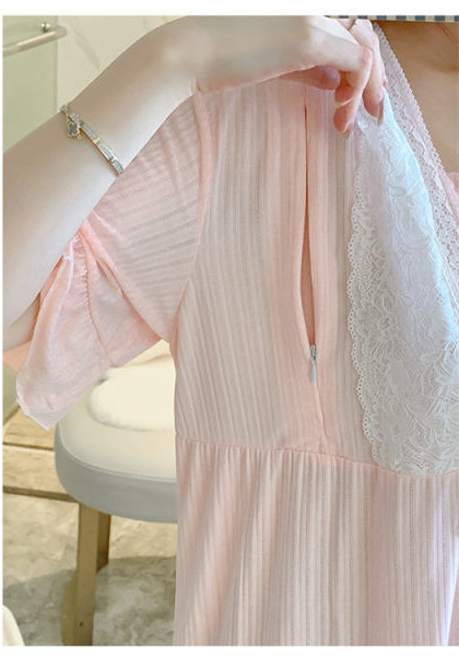 Модерна дамска нощница с къс ръкав  -подходяща за кърмачки