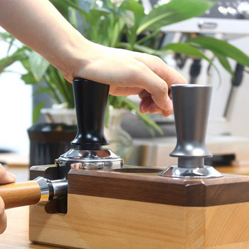 51/53/58mm Ρυθμιζόμενο Coffee Tamper Διανομέας Espresso σταθερής πίεσης από ανοξείδωτο ατσάλι σταθερής δύναμης σε σκόνη σφυρί