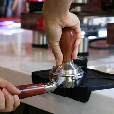 Mašina za nabijanje praha Čekić za prešanje s drvenom drškom Razdjelnik kave za kavu i espresso Mat Mašina za nabijanje praha Čekić za nabijanje