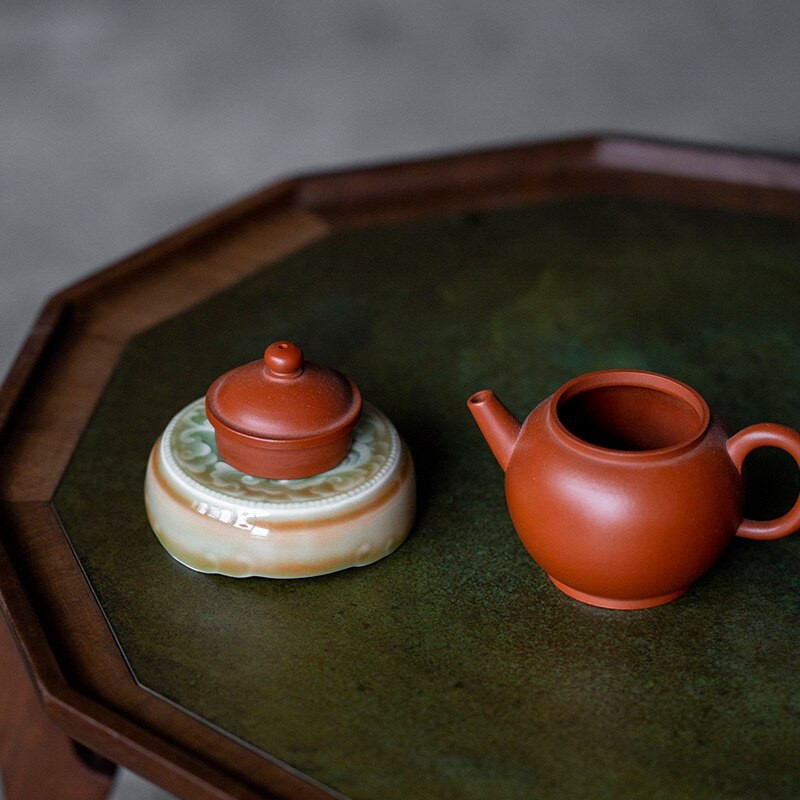 Új Retro Celadon gravírozott fedőkészlet Lila agyagedény fedő Kung Fu teáskészlet tartozékok fedőpárna Otthoni teaszertartás alkatrészek