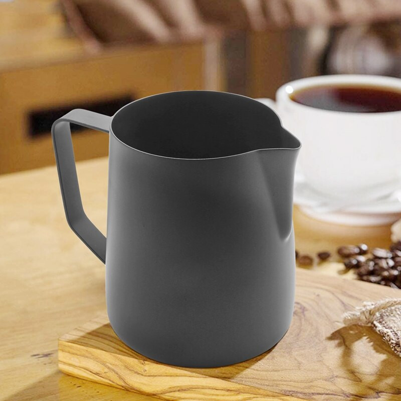 Tejhabosító kancsó, rozsdamentes acél tejes kávéhabosító kancsó 900 ml (32 Oz) Cappuccino Espresso készítéséhez (fekete)