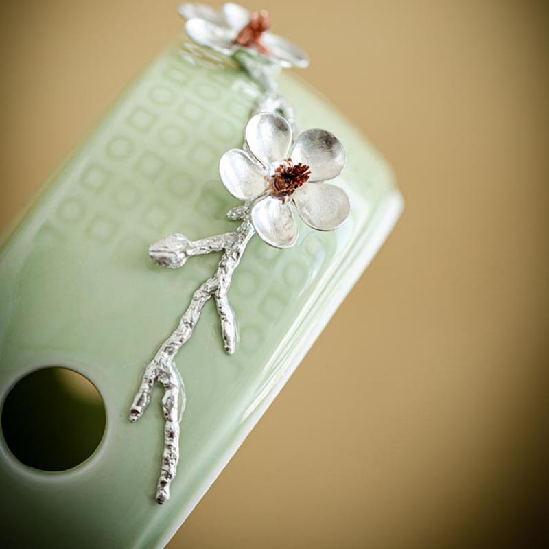 Kūrybingas keraminis žvakių kaitinimo pagrindas, slyvų gėlių dekoras, arbatos viryklė, arbatinukas, žvakių laikiklis, kavos pienas, vandens šildytuvas.