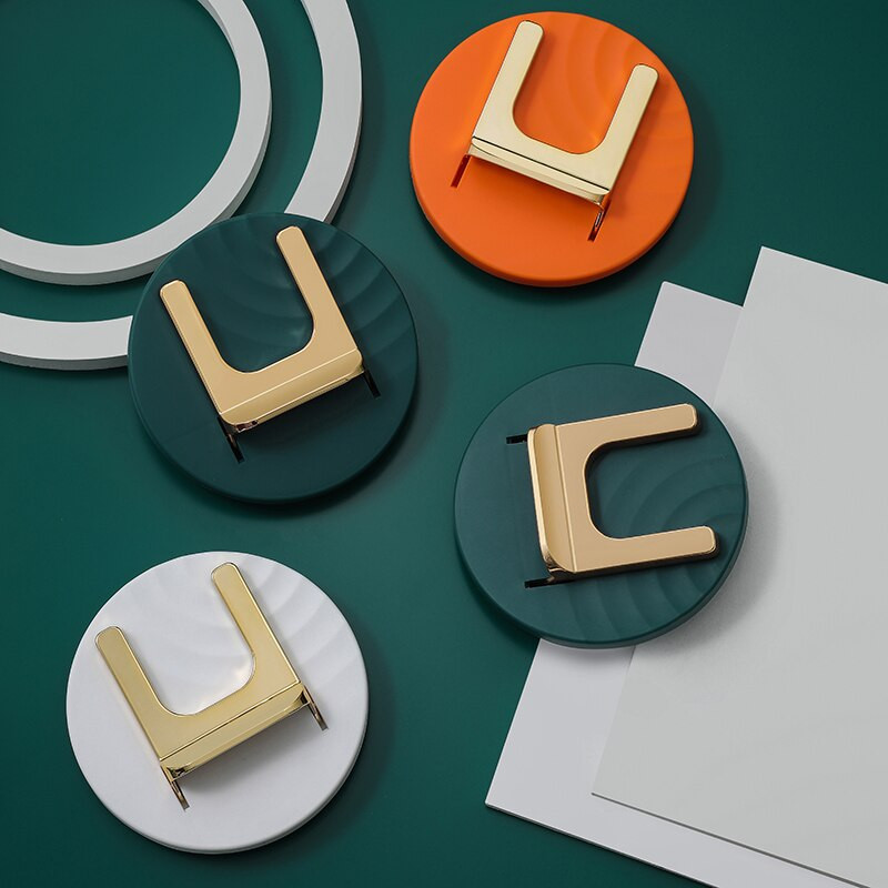 Plaukų džiovintuvo laikiklis vonios kambariui Pakabinamas prie sienos sulankstytas pakabinamas stovas Laikymas Vonios kambario Lentynos Lentynos Tvarkyklės Vonios kambarys