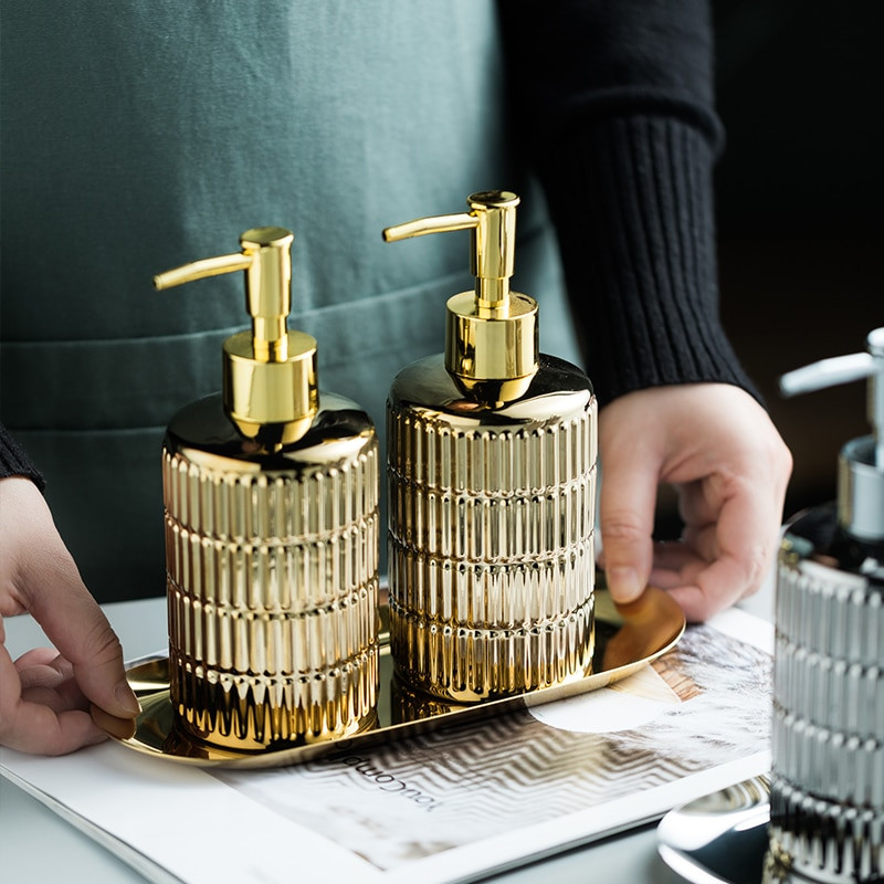 Keramikos dušo želė buteliukas su nerūdijančio plieno laikymo padėklu Auksinis keramikinis vonios kambario priedų rinkinys skysto muilo dozatorius