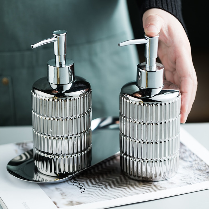 Keramikos dušo želė buteliukas su nerūdijančio plieno laikymo padėklu Auksinis keramikinis vonios kambario priedų rinkinys skysto muilo dozatorius