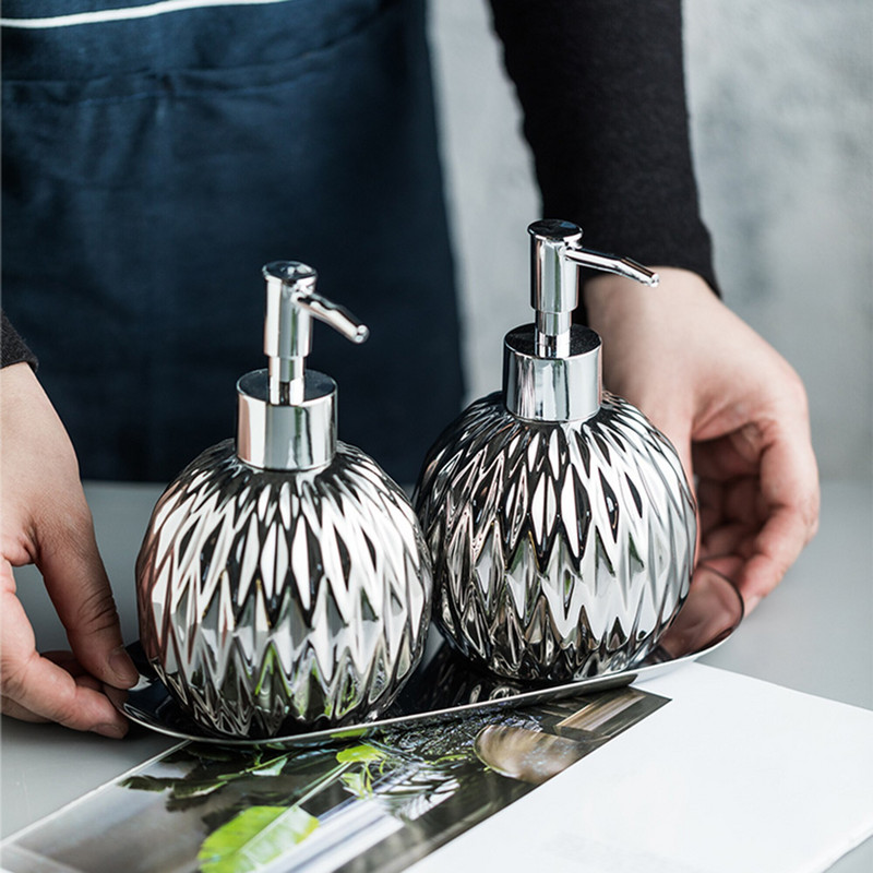 Prabangus Blizgantis auksu arba sidabru Art deimantinis granatas muilo dozatorius Vonios siurblys Skystas losjonas Keraminis kvepalų buteliukas