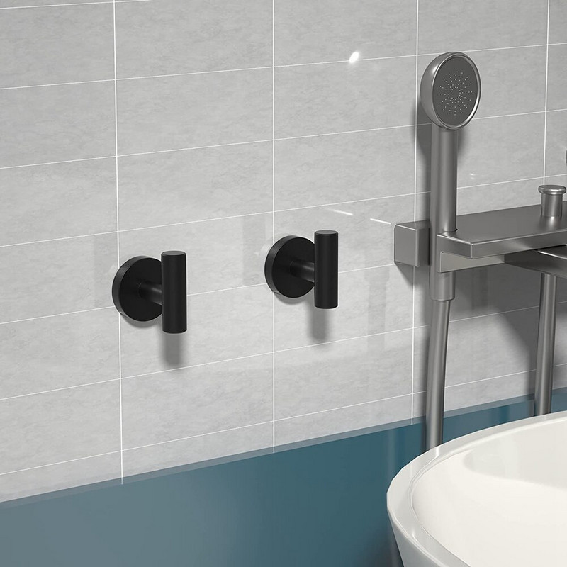 4 vnt Matinio juodo chalato kabliukai, tvirti durų kabykla Rankšluosčių chalatas drabužių spinta Spintelė kempinės kabliukas vonios kambariui