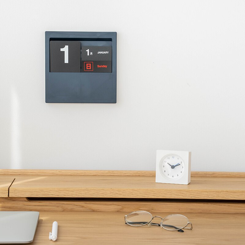 SDLP Calendar de birou cu card de numere 2 culori Suport pentru calendar pentru biroul de acasă Programator zilnic Planificator de masă Agenda anuală Organizare