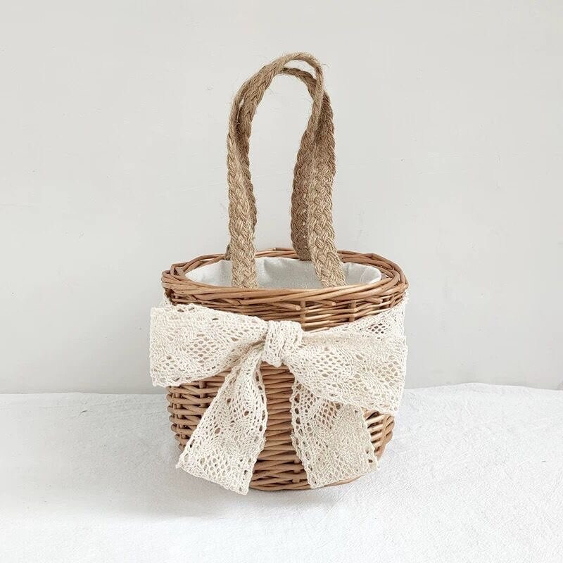 Virágos lány kosár fonott, fonott rattan virágkosár fogantyúkkal betétekkel Tárolókosár kempinghez, esküvőhöz, otthonhoz, kerti dekorációhoz