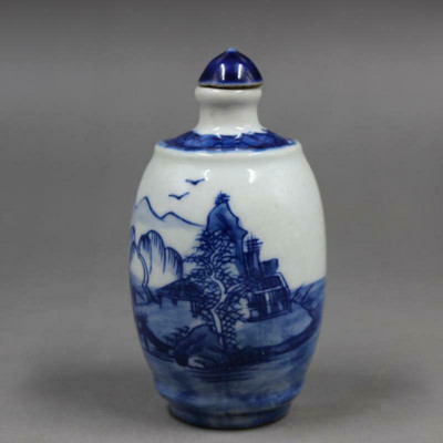Kínai kék-fehér porcelán Qing-dinasztia Kangxi tájtervezés tubákos üveg antik porcelánutánzat kis díszítések