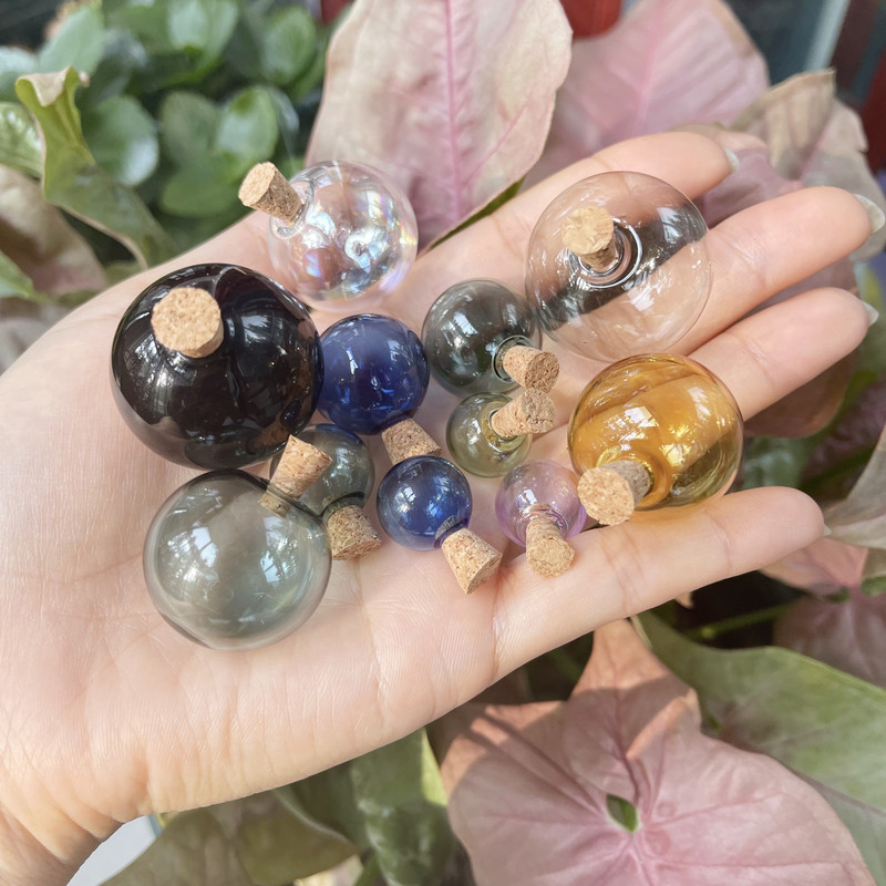 5 X mini krāsu spuldzes globuss, stikla burbulis, apaļa bumba ar korķi, DIY, dobi stikla lodītes, flakonu piekariņi, atslēgu piekariņi, rotaslietas.