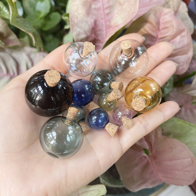5 X mini krāsu spuldzes globuss, stikla burbulis, apaļa bumba ar korķi, DIY, dobi stikla lodītes, flakonu piekariņi, atslēgu piekariņi, rotaslietas.