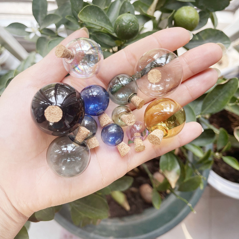 5 X mini krāsu spuldzes globuss, stikla burbulis, apaļa bumba ar korķi, DIY, dobi stikla lodītes, flakonu piekariņi, atslēgu piekariņi, rotaslietas.