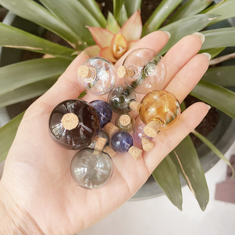 5 X mini krāsu spuldzes globuss, stikla burbulis, apaļa bumba ar korķi, DIY, dobi stikla lodītes, flakonu piekariņi, atslēgu piekariņi, rotaslietas.