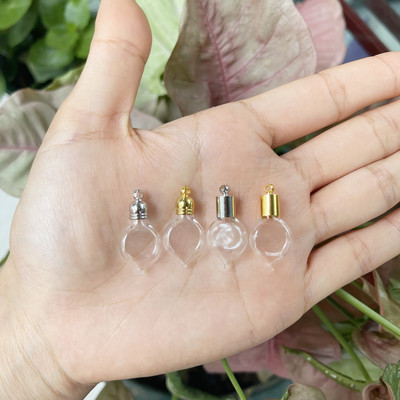 8X Mix Stílusú üvegfiola medál Mini Parfüm Olaj Palack Bűbáj Rizs Fiolák Ragasztós Kupak Nyaklánc Charms DIY Név a Rice Art ékszereken