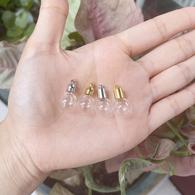 8X Mix Stílusú üvegfiola medál Mini Parfüm Olaj Palack Bűbáj Rizs Fiolák Ragasztós Kupak Nyaklánc Charms DIY Név a Rice Art ékszereken