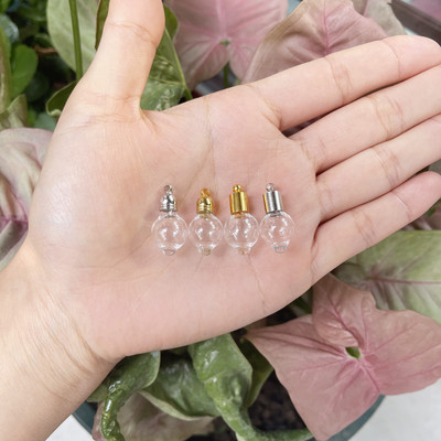 8X Mix Stílusú üvegfiola medál Mini Parfüm Olaj Palack Bűbáj Rizs Fiolák Ragasztós Kupak Nyaklánc Charms DIY Név a Rice Art ékszereken