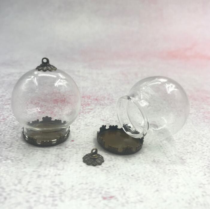 5db/tétel 30x20m Kerek gömbölyű üveggömb bronz/ezüst/arany színű virágalappal és kupakkal üveg fiola palack kupola medál dekorral