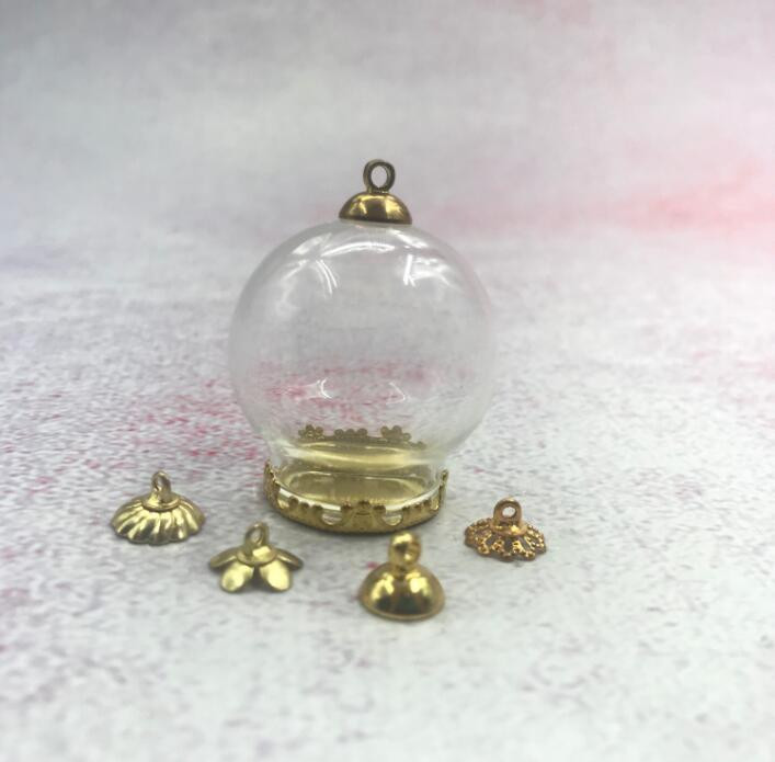 5db/tétel 30x20m Kerek gömbölyű üveggömb bronz/ezüst/arany színű virágalappal és kupakkal üveg fiola palack kupola medál dekorral