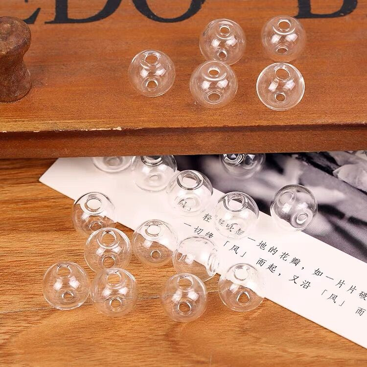 10db 6-30mm-es Mini Lightbulb Globe Üvegbuborékos kerek golyó dupla lyukkal Diy üreges üveggömbök fiola medálok ékszerleletek