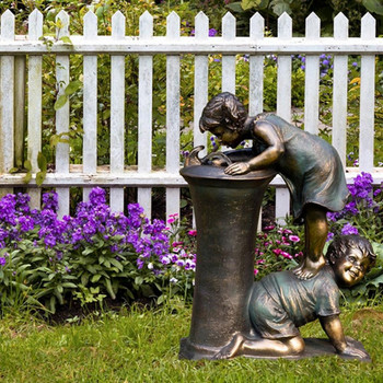 Άγαλμα κήπου αγοριού και κοριτσιού Ρητίνη Waterfall Water Flow Στολίδι για εξωτερικούς χώρους για αυλή σπιτιού Γλυπτά επιτραπέζιου κήπου Διακόσμηση γραφείου
