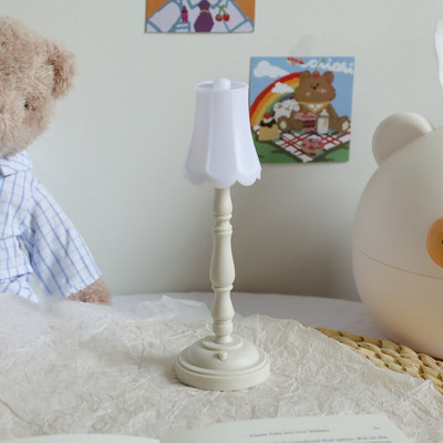 Lampă LED retro Lampă de birou nordică Baterii Lămpi de masă Mini luminițe de noapte pe stradă Lumină de birou reglabilă pentru noptieră Decor de cameră