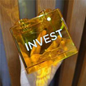 26 betűs fa malacpersely névmatricával, személyre szabott, átlátszó üveg persely gyerekeknek, ajándék otthoni dekoráció