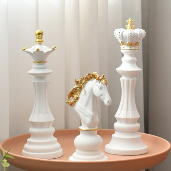 NORTHEUINS Resin Retro International Chess Figurine for Interior King Knight Sculpture Home Desktop Decor Декорация на хола