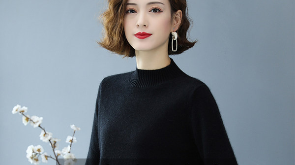 Pulover de dama cu model curat din tricot subtire