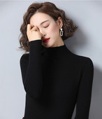 Μονόχρωμο μακρυμάνικο πουλόβερ για γυναίκες