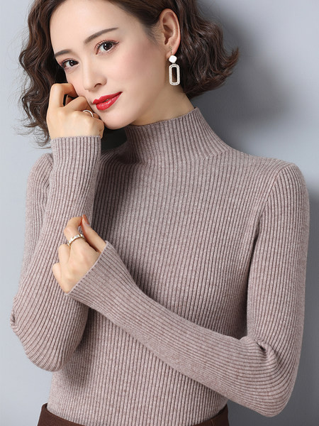 Μονόχρωμο μακρυμάνικο πουλόβερ για γυναίκες