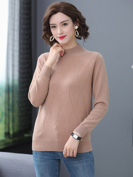 Laisvalaikio moteriškas megztinis - aukšta apykakle